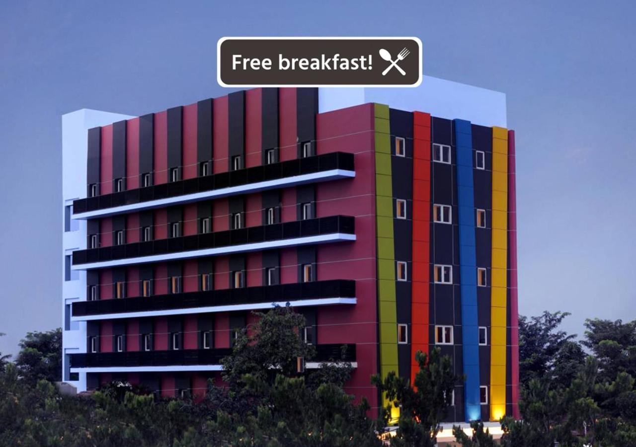 Amaris Hotel Senen Джакарта Екстер'єр фото