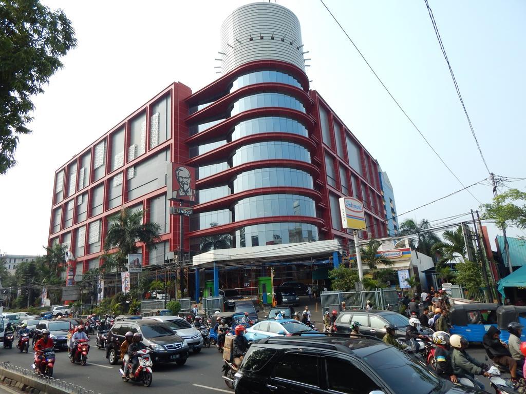 Amaris Hotel Senen Джакарта Екстер'єр фото